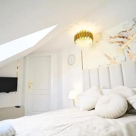 Apartmán Every Sky Staszica 30 *