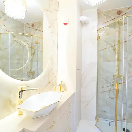 Apartmán Every Sky Staszica 30 *