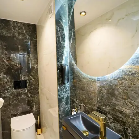 Apartmán Every Sky Staszica 30 *