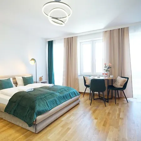 Apartmán Every Sky Staszica 30 *