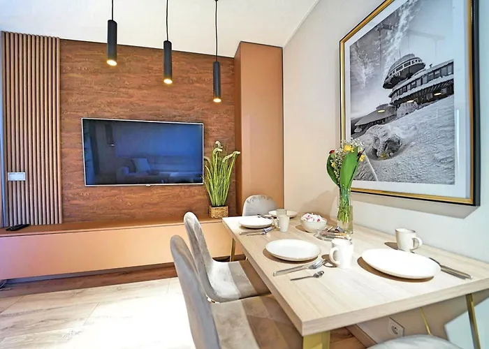 Every Sky Staszica 30 *