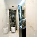 Every Sky Staszica 30 דירה