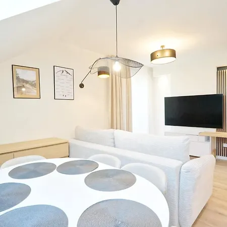 Every Sky Staszica 30 Daire