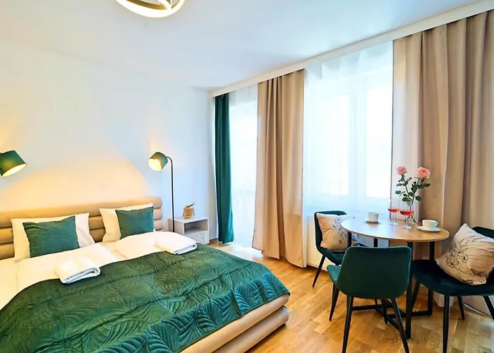 Every Sky Staszica 30 아파트